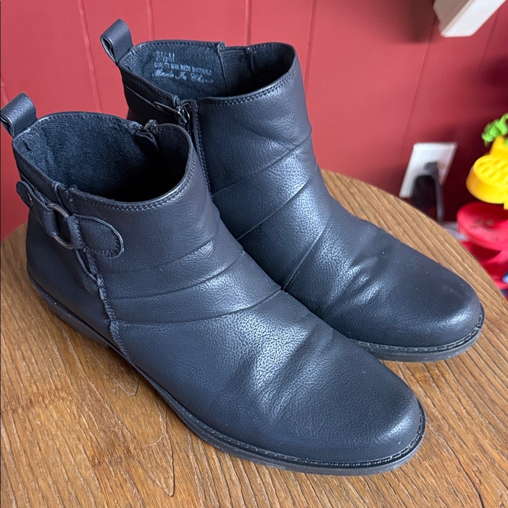 Easy Street Black Women’s black Boots - Picture 1 of 10